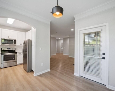 100 Village Crossing Drive - Photo Thumbnail 18
