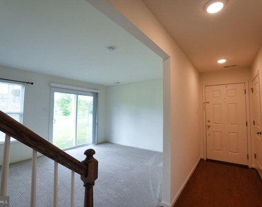 431 Williamson Court - Photo Thumbnail 8