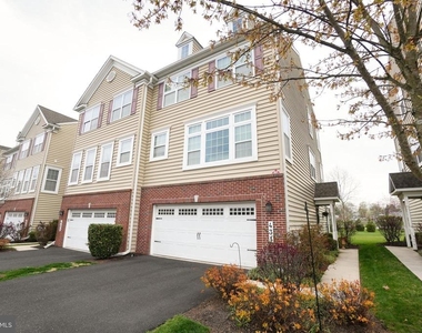 431 Williamson Court - Photo Thumbnail 1