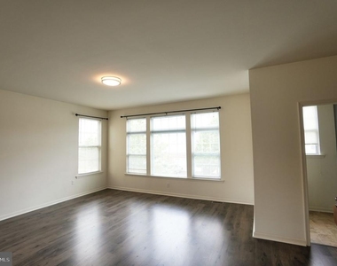 431 Williamson Court - Photo Thumbnail 14
