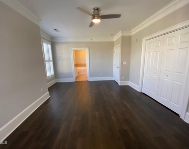 421 Waterford Lake Drive - Photo Thumbnail 12