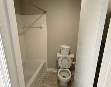 109 Scott Lane - Photo Thumbnail 6