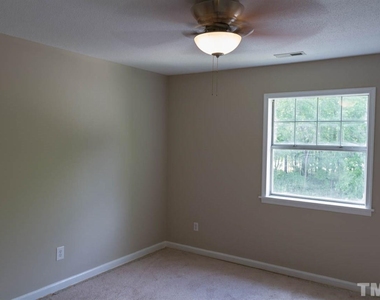 109 Scott Lane - Photo Thumbnail 6