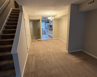 109 Scott Lane - Photo Thumbnail 9