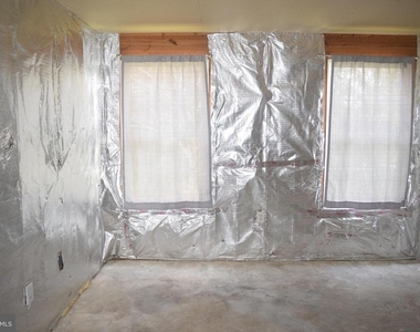 326 Larose Drive - Photo Thumbnail 4
