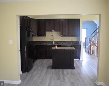 326 Larose Drive - Photo Thumbnail 9