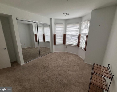 106 Pinewood Drive - Photo Thumbnail 6