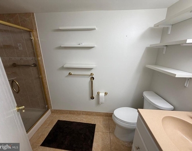 106 Pinewood Drive - Photo Thumbnail 5