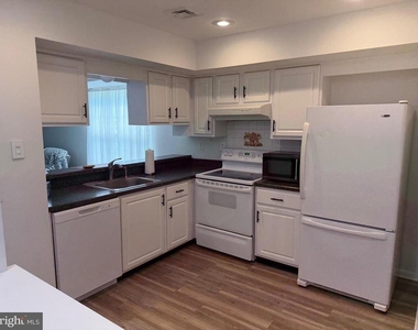 106 Pinewood Drive - Photo Thumbnail 9