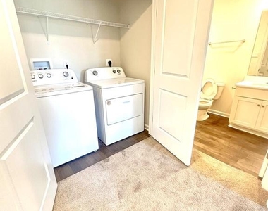 121 Mazzeo Drive - Photo Thumbnail 20