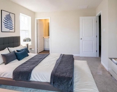 121 Mazzeo Drive - Photo Thumbnail 15