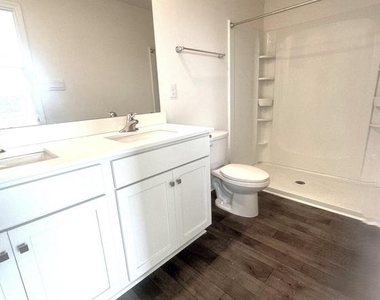 121 Mazzeo Drive - Photo Thumbnail 18