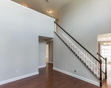 507 Lexington Mews - Photo Thumbnail 26