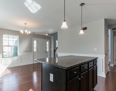 507 Lexington Mews - Photo Thumbnail 10