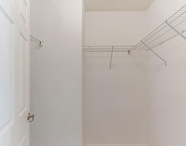 507 Lexington Mews - Photo Thumbnail 19
