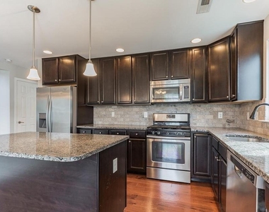 507 Lexington Mews - Photo Thumbnail 1