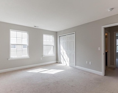 507 Lexington Mews - Photo Thumbnail 18