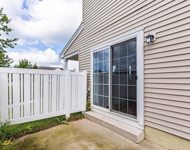 507 Lexington Mews - Photo Thumbnail 31