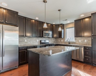 507 Lexington Mews - Photo Thumbnail 8