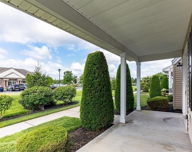 507 Lexington Mews - Photo Thumbnail 27
