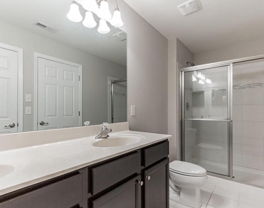 507 Lexington Mews - Photo Thumbnail 16