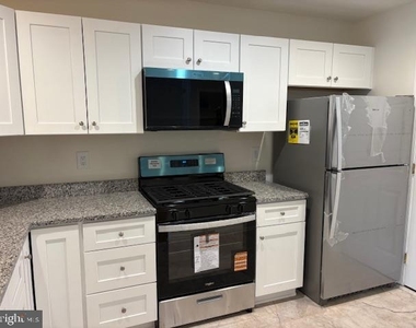 2403 Beacon Drive - Photo Thumbnail 4