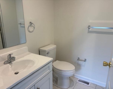 2403 Beacon Drive - Photo Thumbnail 16