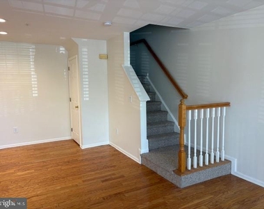 2403 Beacon Drive - Photo Thumbnail 2