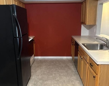 413 Gregorys Way - Photo Thumbnail 2