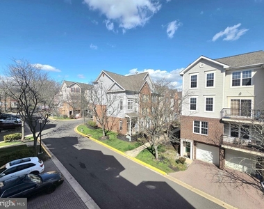1604 Post Oak Drive - Photo Thumbnail 41