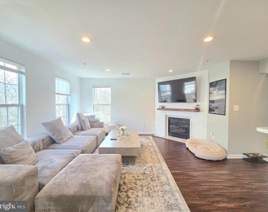 1604 Post Oak Drive - Photo Thumbnail 21