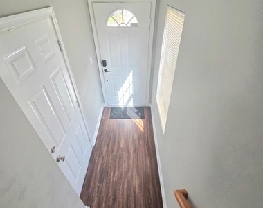 1604 Post Oak Drive - Photo Thumbnail 3