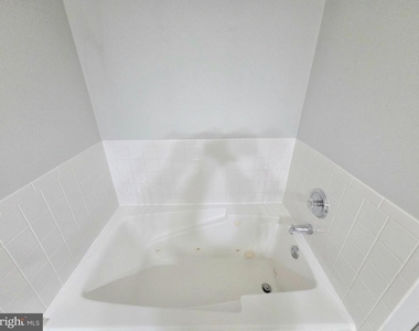 1604 Post Oak Drive - Photo Thumbnail 32