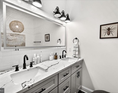 910 Featherstone Street - Photo Thumbnail 19