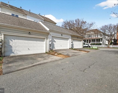 910 Featherstone Street - Photo Thumbnail 32