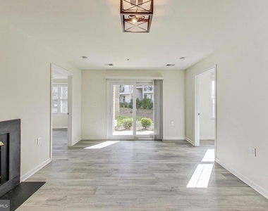 15300 Diamond Cove Terrace - Photo Thumbnail 4