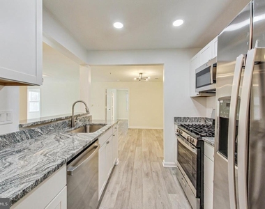 15300 Diamond Cove Terrace - Photo Thumbnail 12