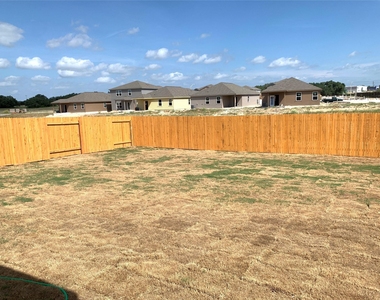 112 Declaration Ln - Photo Thumbnail 14