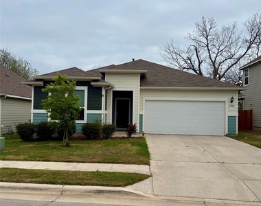 11908 Saddle Rock Dr - Photo Thumbnail 2