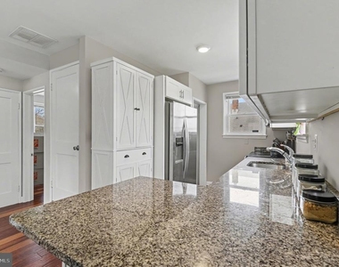 2507 Glencoe Rd - Photo Thumbnail 8