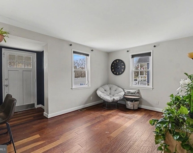 2507 Glencoe Rd - Photo Thumbnail 4