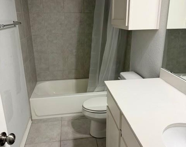 1772 Yaupon Grove Ln - Photo Thumbnail 3
