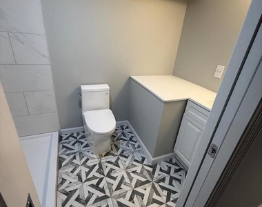 1517 Sycamore Street - Photo Thumbnail 16