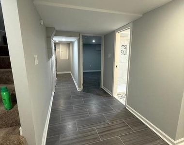 1517 Sycamore Street - Photo Thumbnail 2