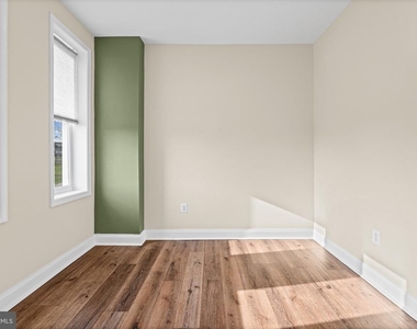 1307 N Patterson Park Avenue - Photo Thumbnail 8