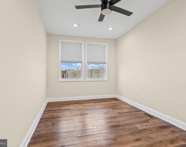 1307 N Patterson Park Avenue - Photo Thumbnail 12