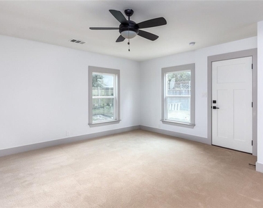 4612 Caswell Ave - Photo Thumbnail 14