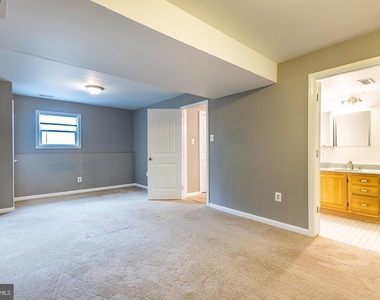 847 Harbor View Terrace - Photo Thumbnail 12