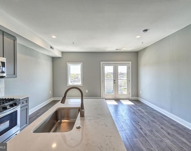 2013 Benning Road Ne - Photo Thumbnail 4