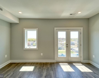 2013 Benning Road Ne - Photo Thumbnail 6